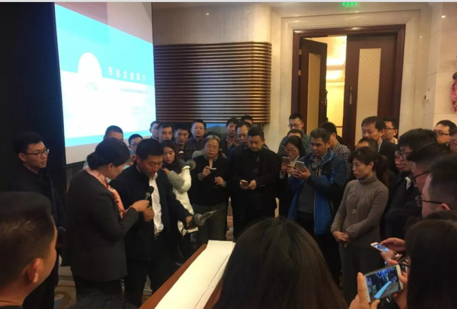 1514183102800715.png 防水施工现场演示.png