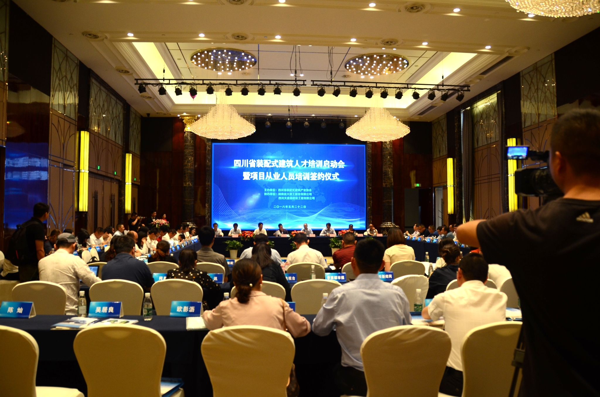 1527045218559762.jpg 1.jpg