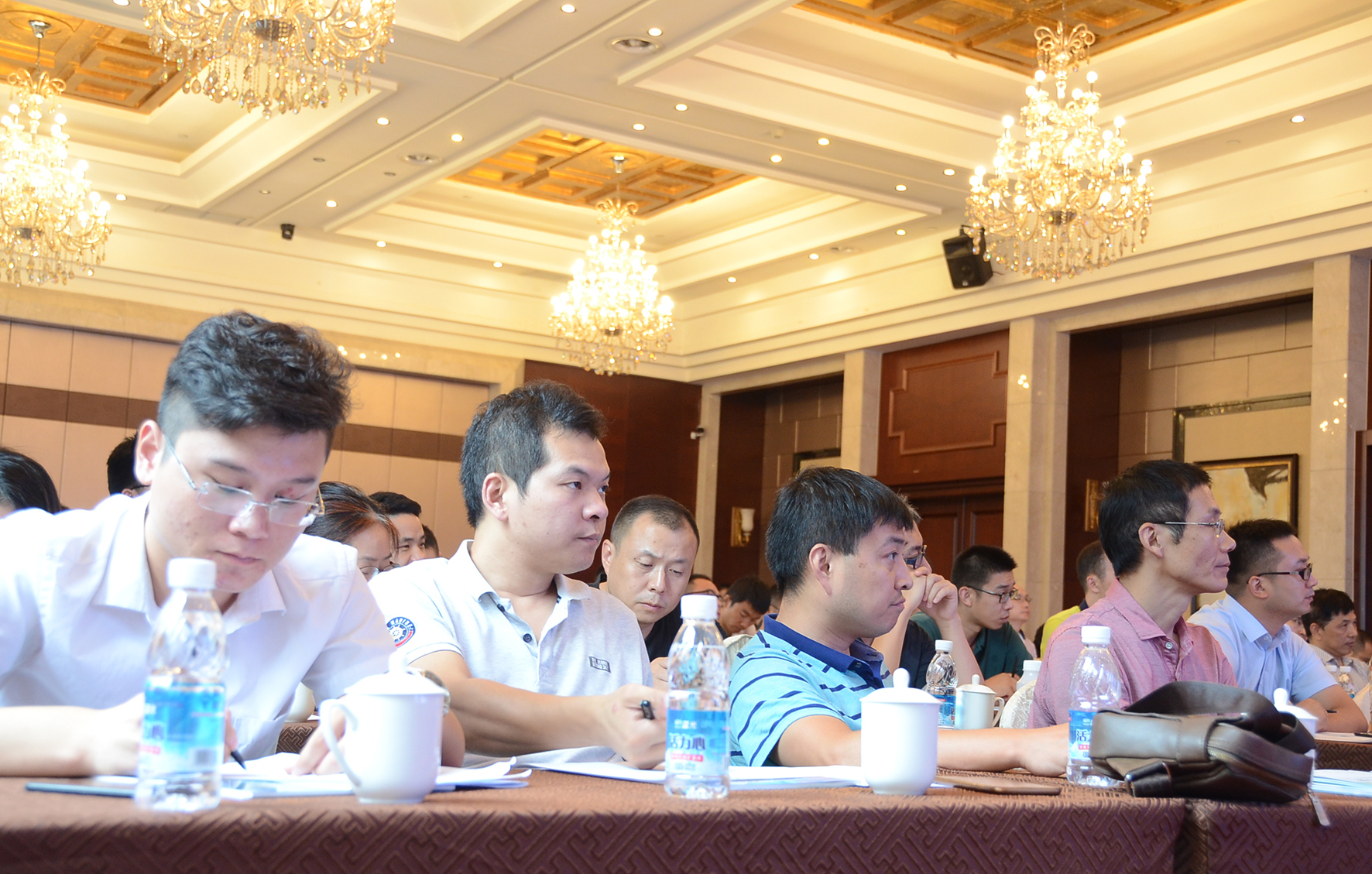 1535362962129951.jpg 2.jpg