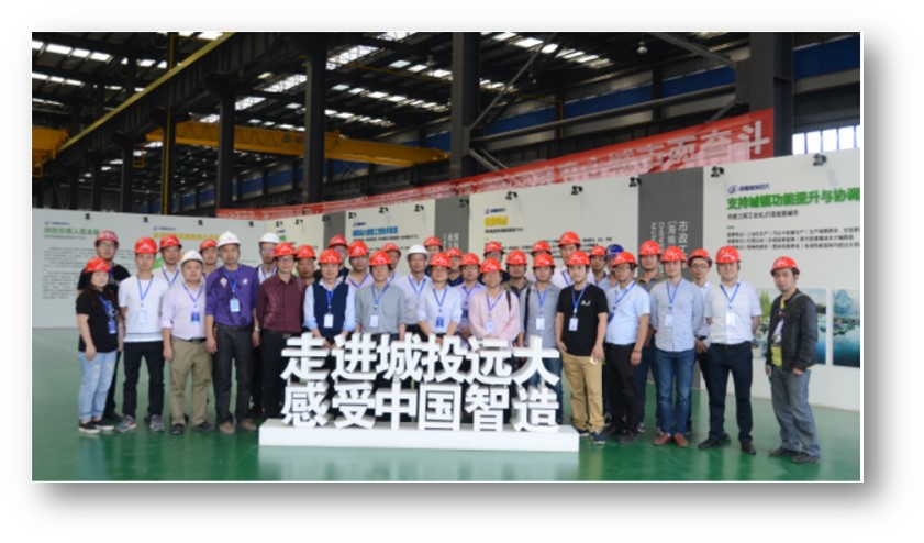 1558578406701859.jpg 观摩装配式构件厂.jpg