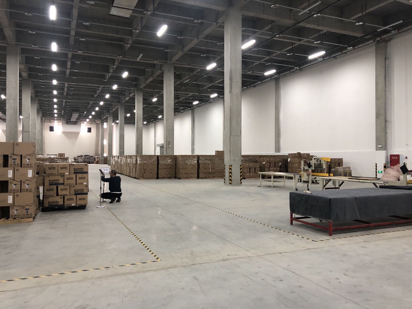 1621994463365062.jpg 平安龙泉仓库(面积18000平米).jpg