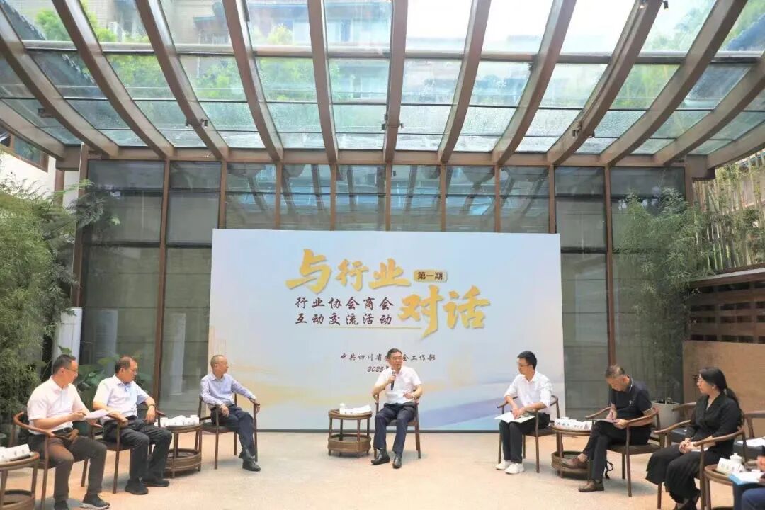 1758274342108975.jpg 640.jpg